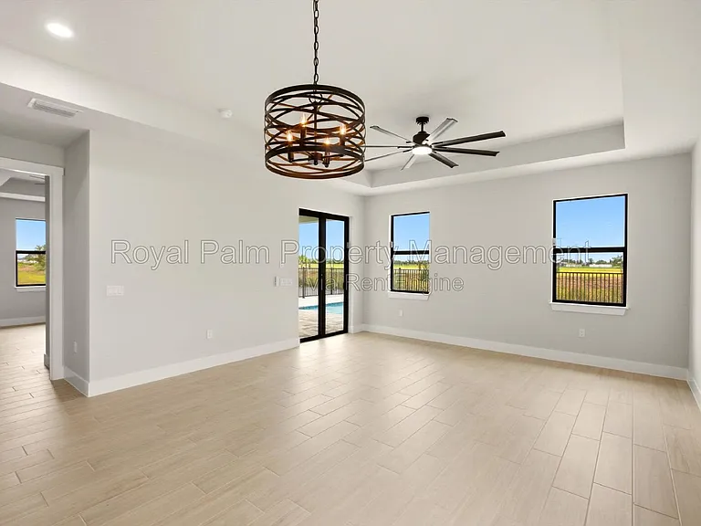 2616 NW 9th Ave — Photo 8