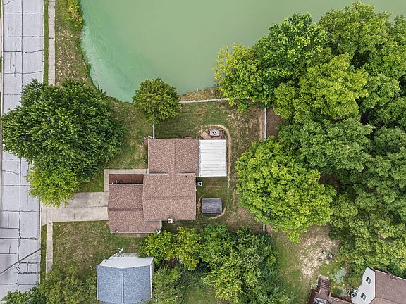 4th image of 8325 Tamarack Dr