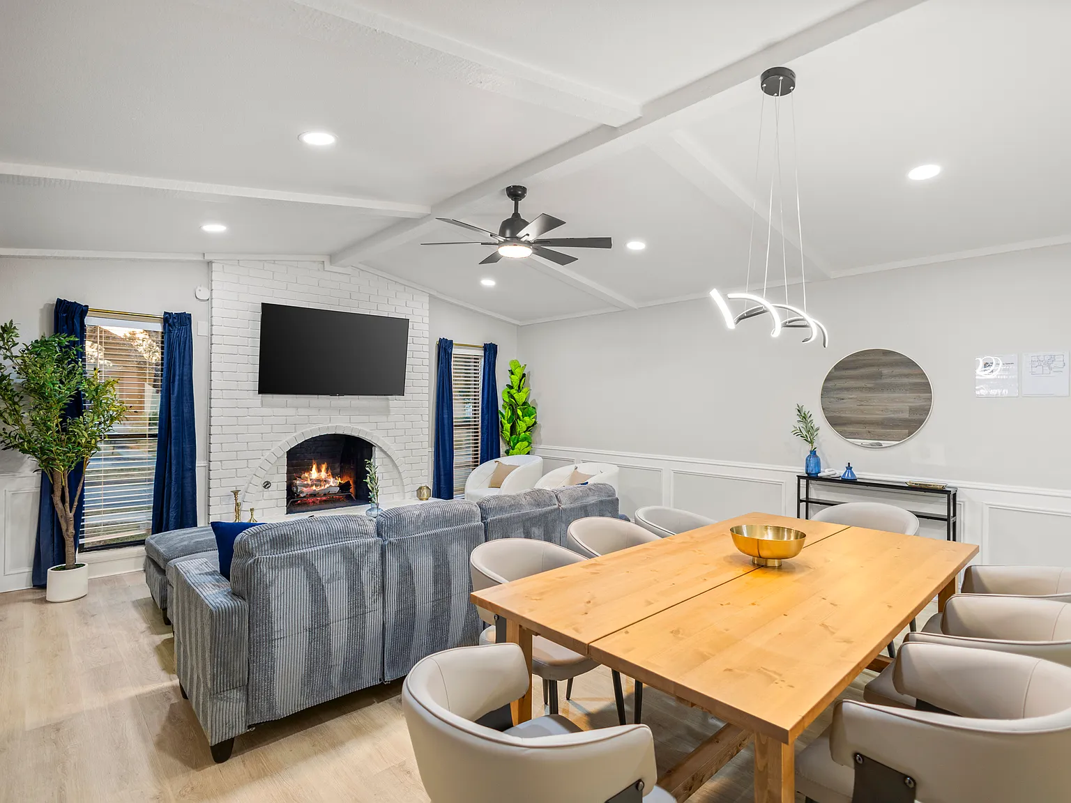 5 bed, 2.5 bath, 2032 sqft, $8,150 — Photo 4