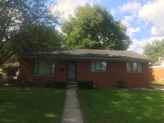 2nd image of 40333 Lexington Park Dr