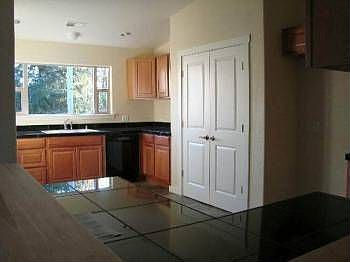 5th image of 2657 Quilan Ave