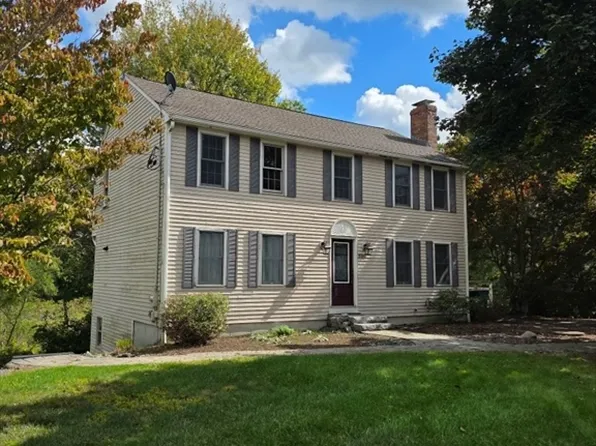 599 Oakhill Ave, Attleboro, MA 02703