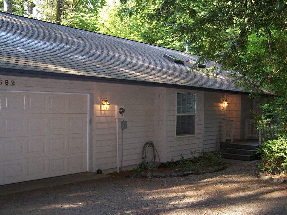 1st image of 662 E Portage Rd