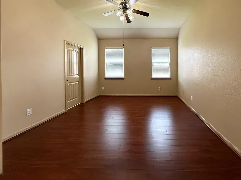 24510 Avellino Ct — Photo 15