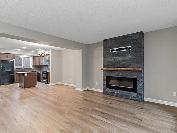 4th image of 2174 Trumpeter Way NW