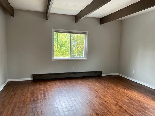 52 College Ave — Photo 2