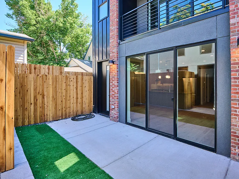 1825 N Grv — Photo 19