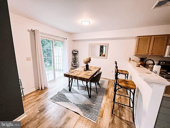 3rd image of 2093 Northwoods Park Dr