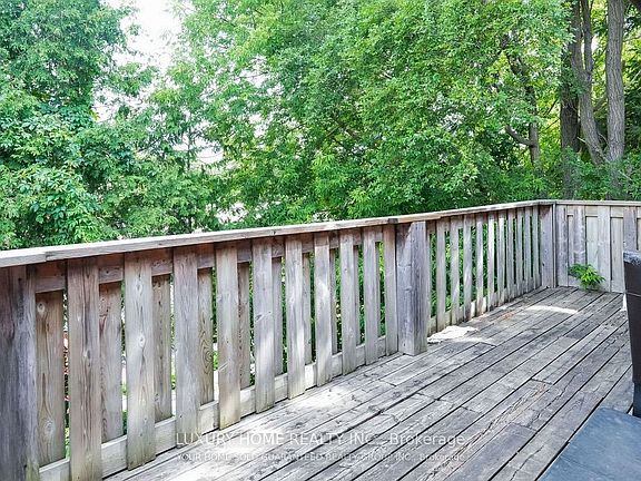 5th image of 186 King Rd #1