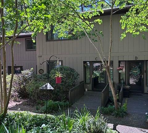 2nd image of 3062 Colony Rd #3062C