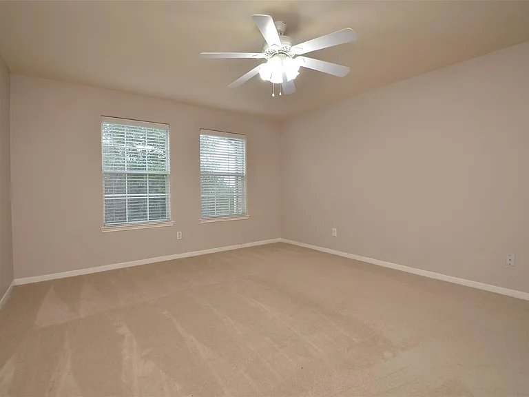 2707 Roaring Oaks Ln — Photo 31