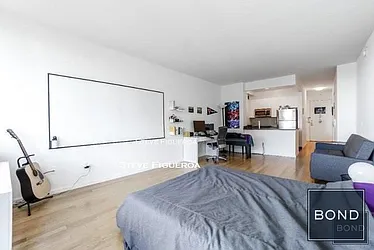 Rented by Bond New York