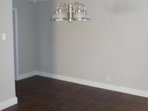 5th image of 2613 Hollandale Cir