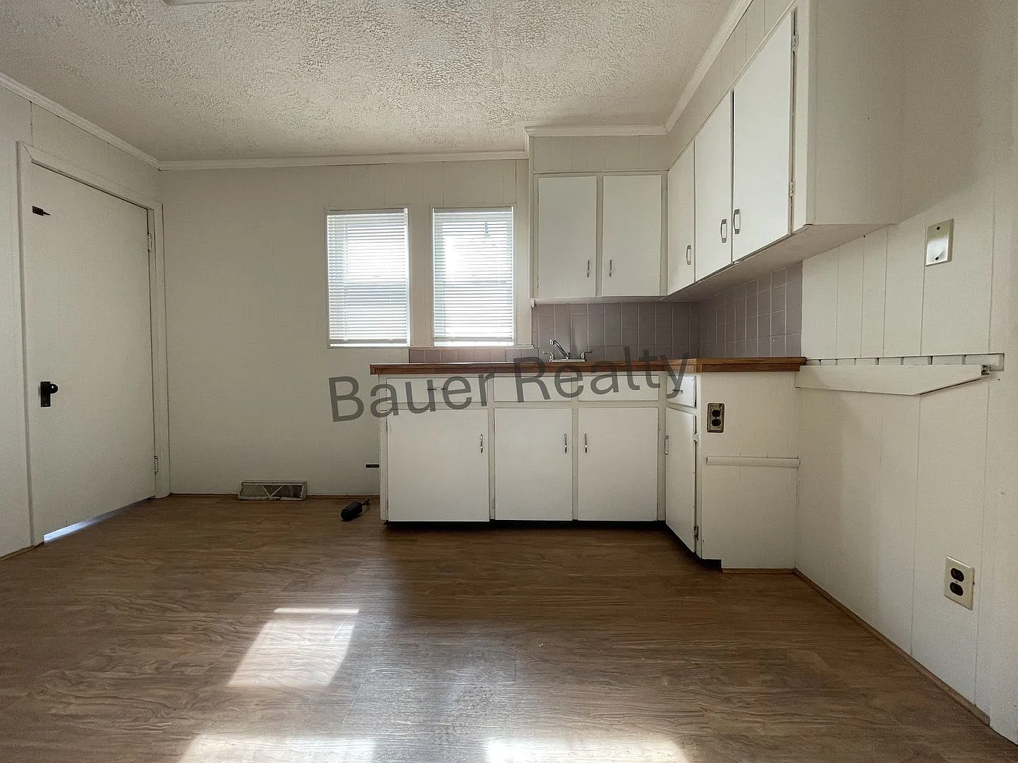 Three Beds, 1.5 Baths — Photo 3
