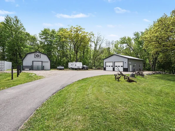 28264 Olinda Trl, Lindstrom, MN 55045