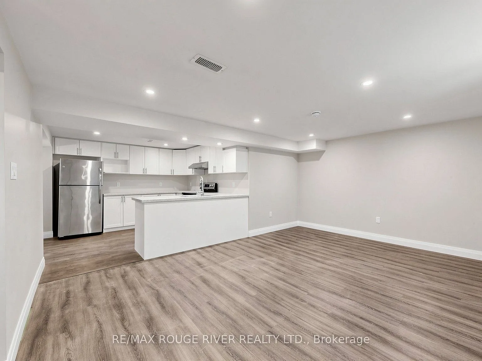 3 bed, $1,650 — Photo 3