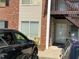 106 Westbrook Ct #106, High Pt, NC 27263