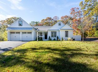 9 Tudor Ter, Mashpee, MA 02649