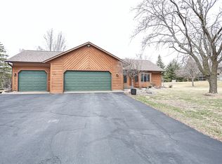 924 Ridge Pass, Hudson, WI 54016