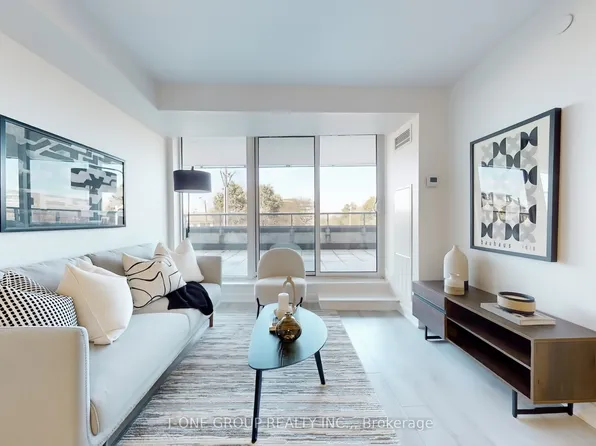 160 Flemington Rd #313, Toronto, ON M6A 0A9