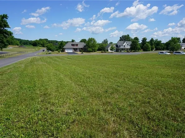 5636 River Rock Dr #1, Elbridge, NY 13060