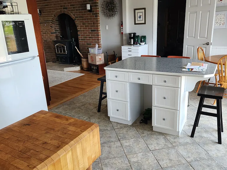 4157 Viewbank Rd — Photo 5