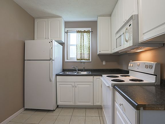 2nd image of 2203 Avenue F