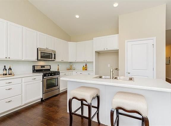 3rd image of 6228 Mackenzie Valley Ct