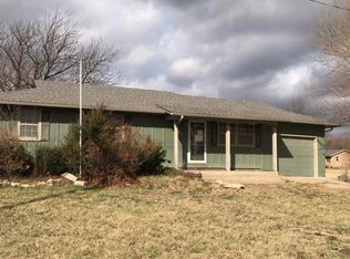 308 4th St, Americus, KS 66835