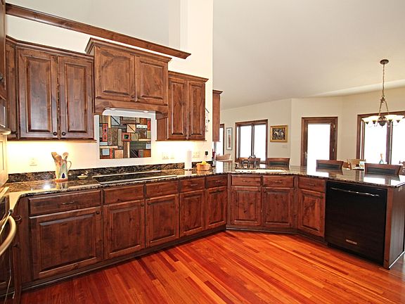 3rd image of 7588 S Joshua Ct