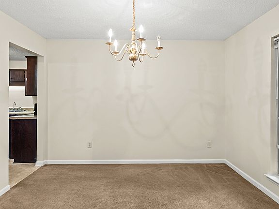 5th image of 1010 Canton Ct