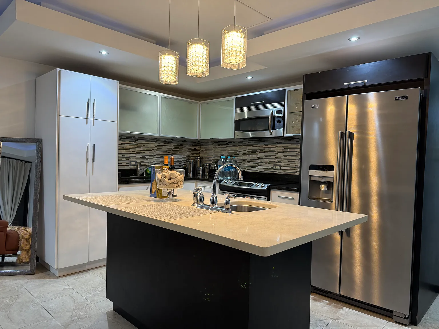 1 bed, 596 sqft, $1,800 — Photo 2