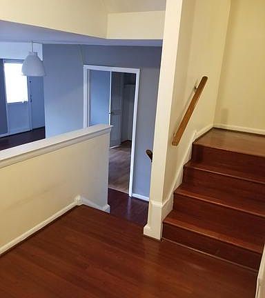 5th image of 5576 Burnside Dr APT 1