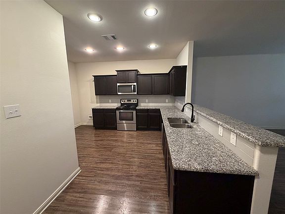 2nd image of 1601 Conley Ln