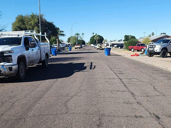 5th image of 1936 E Jarvis Ave