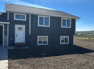 865 Bushnell Ct, Box Elder, SD 57719