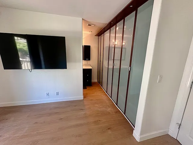 983 Modjeska Cir — Photo 9