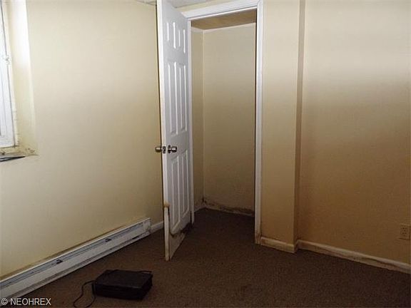2nd image of 1610 Maple Ave