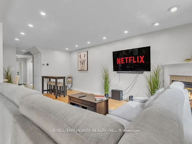1245 Stephenson Dr #17 — Photo 1
