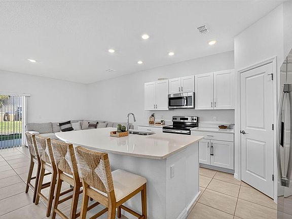 5th image of 3607 MAIN HARBOR DRIVE