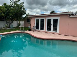 4000 NW 38th Ave, Lauderdale Lakes, FL 33309
