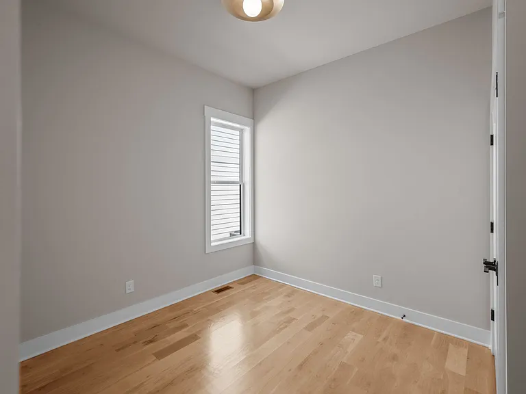 2527 W Heiman St #2527 — Photo 11