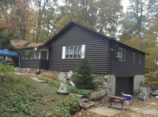 8 Amicalola Rd, Highland Lakes, NJ 07422