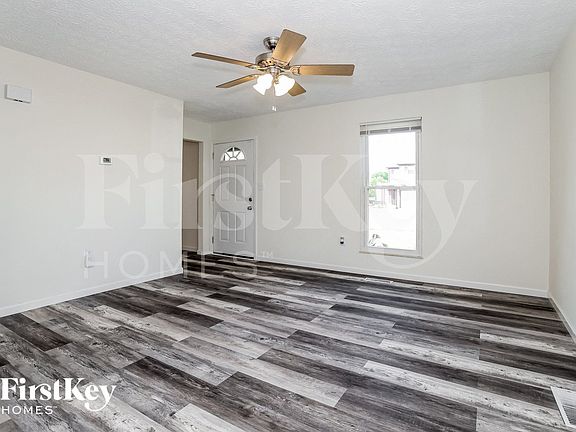 3rd image of 1605 Rock Creek Dr