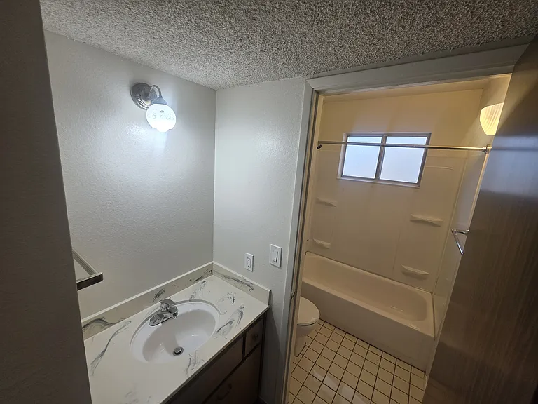 4760 Northglen St — Photo 14