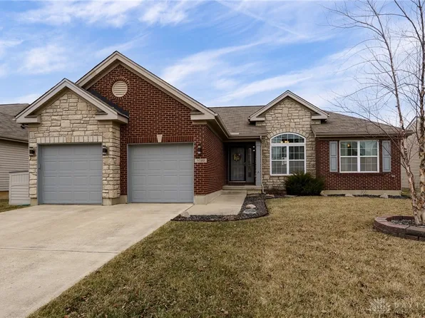 5049 Dayflower Dr, Tipp City, OH 45371