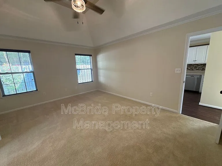 429 Snead Way — Photo 7