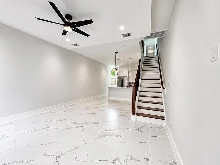 7938 Angus St — Photo 10