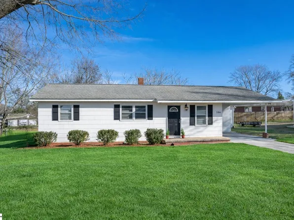106 Cloverdale Dr, Boiling Springs, SC 29316