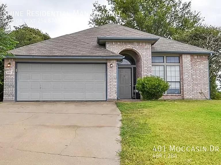 401 Moccasin Dr — Photo 1